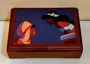 Disney Aladdin und Jasmin Spieluhr OHNE Uhr Collectors Club Serie DS-202 - Bild 1 von 5