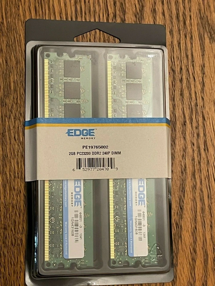 NEW  EDGE Memory 2GB PC2-2400 DDR2 2RX8 244Pin Mini  - Image 1 of 3