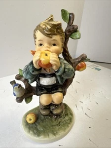 GOEBEL MJ HUMMEL "AN APPLE A DAY" FIGURINE # 403 - Picture 1 of 17