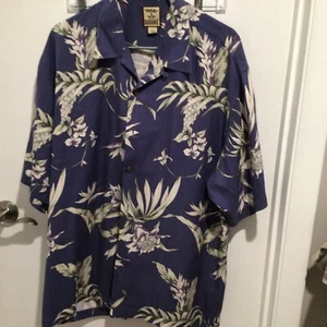 Tommy Bahama Shirt Men's Large Blue Button Floral 100% Silk Hawaiian - Picture 1 of 1