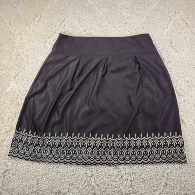 Old Navy Low Waist Womens Skirt Embroidered Size 12 36Waist Black Fall Attire  - Image 1 of 4