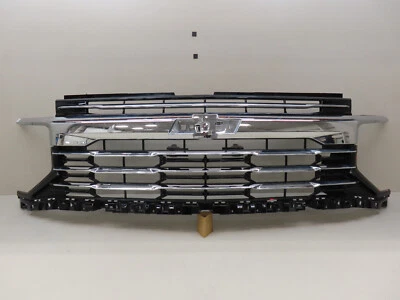 2024 CHEVROLET TAHOE, SUBURBAN FRONT RADIATOR GRILL GRILLE OEM - Image 1 of 4