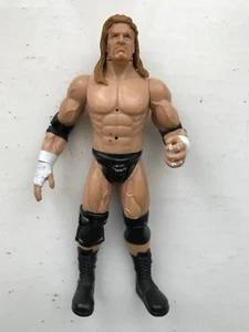 WWE TRIPLE H JAKKS CLASSIC WRESTLING FIGURE THE GAME ATTIRE ELECTRONIC - Picture 1 of 1