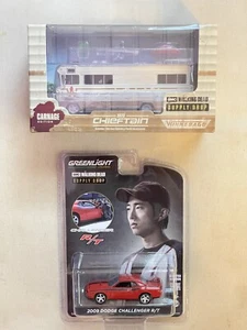 Walking Dead 1/64 Diecast Dale’s WINNEBAGO & Glenn’s Challenger exclusivo de AMC - Imagen 1 de 5