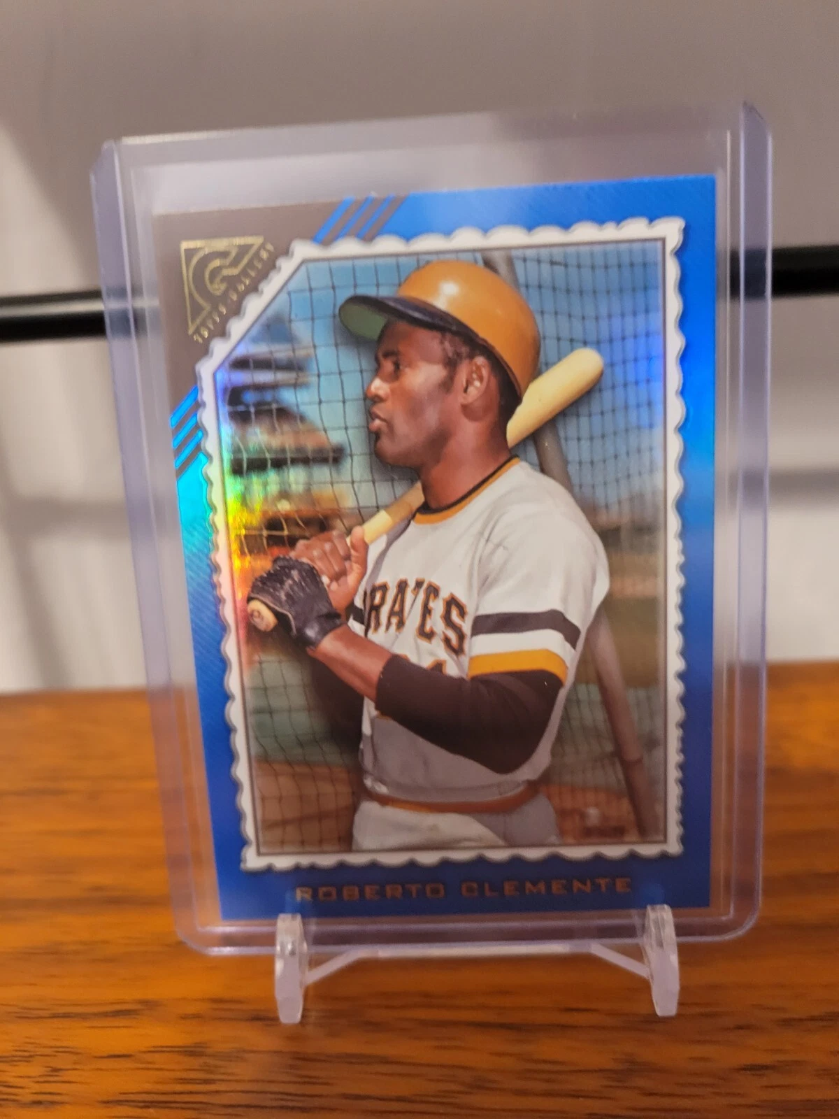 2022 Topps Roberto Clemente Blue Gallery /75