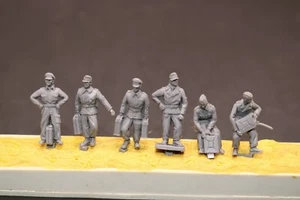 1/72 Resin German Armor Refueling Crew 6 Bausatz ungebaut unbemalt XH013- - Bild 1 von 3