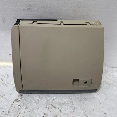 Volkswagen Jetta 2011-2018 tablero guantera compartimento de almacenamiento 5C7857097 OEM TDI Foto 1 de 4