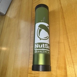 VSSL Frasco Lleno de Aceite Brújula Verde Oliva 10oz Bev Contenedor Raro - Imagen 1 de 7