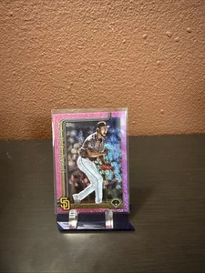 2025 Topps Series 1- #323 Yu Darvish Pink  Sand Glitter Padres  - Picture 1 of 2