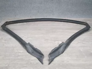 🥇00-05 TOYOTA MR2 SPYDER FRONT WINDSHIELD WEATHERSTRIP RUBBER SEAL OEM - Foto 1 di 23