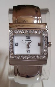 WOMEN'S SILVER FINISH RHINESTONE BANGLE CUFF FASHION WRIST DRESSY CASUAL WATCH - Picture 1 of 5