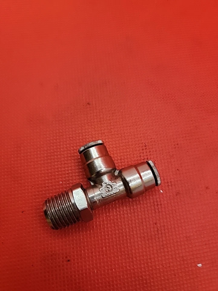 Push to connect fitting Tee 1/4" NPT X 1/4" Tube X 1/4" Tube Swivel #1122 - Image 1 of 1