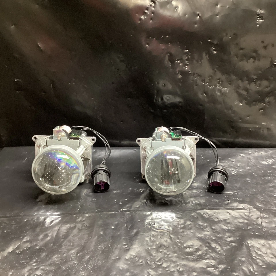 Audi A4 Premium 2017-20 OEM faros de xenón portador de lente interior 1307210019 5107 Foto 1 de 4