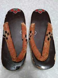 Vintage/Antique GETA JAPANESE WOOD SANDALS Enamel Painted flowers. - Picture 1 of 8