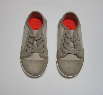 Zapatillas informales tostadas, nuevas con etiquetas, Cat & Jack para niños pequeños Foto 1 de 4