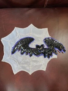 VINTAGE 1992 UNION TRADING CO. SEQUINED HALLOWEEN BAT PATCH - Picture 1 of 4