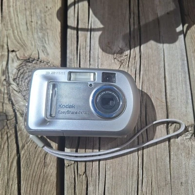 Kodak Easy Share Camera CX7300 3.2 MP Digital Silver For Parts No Card Vintage - Image 1 of 4