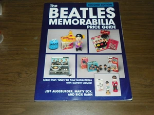 The Beatles Memorabilia Price Guide -*Paperback* By Augsburger -nice photo's - Bild 1 von 2