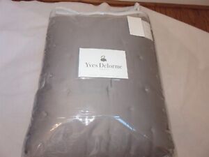 Yves Delorme Triomphe Platine King Quilted Coverlet bedcover NIP Grey