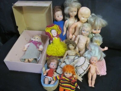 Anciennes poupées - Lot 4 de 12 pièces - Clodrey Bambinette, Furga, SNF... - Photo 1/4