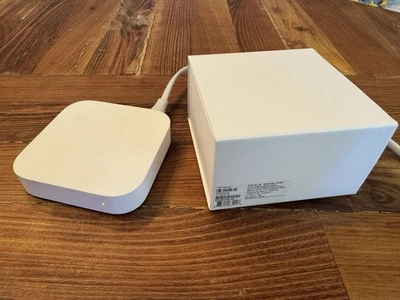 Apple AirPort Express (A1392, 2nd Generation) – Dual-Band Wi-Fi Router - Image 1 of 4