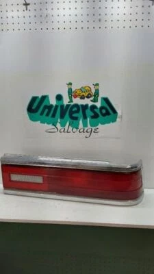 Luz trasera derecha Dodge Dynasty 1992 Foto 1 de 4