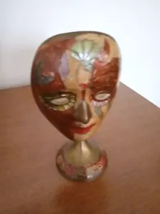 ALBERT E. PRICE PRODUCTS: COLLECTIBLE, MADE IN INDIA BRASS ENAMEL MASK STAND - Picture 1 of 8