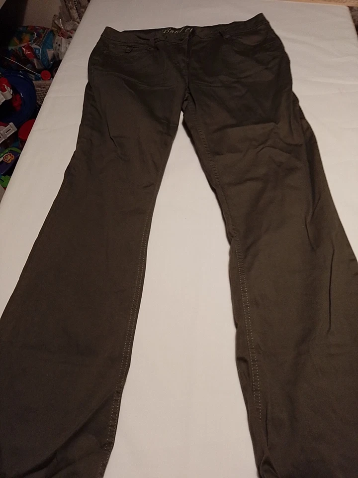 Pantalón Damas George Talla 14 Bootcut Tejido Elástico Verde Caqui 16070 Foto 1 de 4