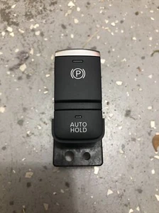 2019 - 2020 Nissan Altima Electronic Parking Brake Switch Control with Auto Hold - Foto 1 di 5