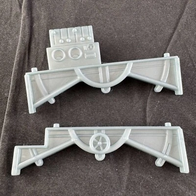 Piezas Frankenstein 1997 Burger King Universal Monsters patas de mesa de repuesto Foto 1 de 4