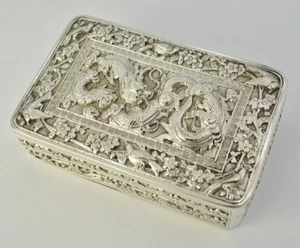 Antigua Hermosa Caja China Plata de Ley Dragón y Diseño Floral Siglo XIX - Imagen 1 de 12