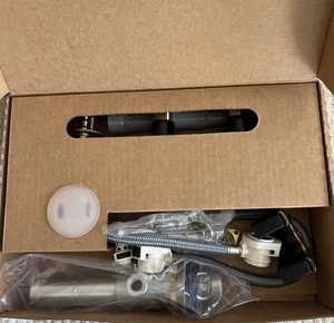 Moen 9000 M-PACT 1/2" IPS Grifo Amplia Válvula Áspera con Conjunto de Drenaje - Imagen 1 de 2