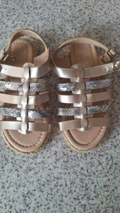 Small Girls Gladiator Sandal Size 8.5 Uk /26 Eu - Foto 1 di 6