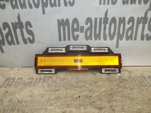 92-02 Cadillac Eldorado Left Front Bumper Marker Light Lamp 16521413 16521415 - Picture 1 of 5