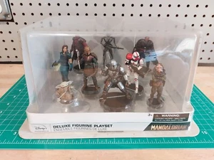 The Mandalorian Deluxe Figurine Play Set Disney Star Wars Grogu Troopers - Picture 1 of 4