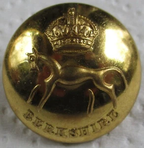 British Army:"BERKSHIRE YEOMANRY OFFICER'S BRASS BUTTON" (Large, 25mm, WW2 Era) - Picture 1 of 4