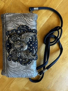 Winged Sugar Skull Women’s Cross Body Purse Wristlet - Picture 1 of 5