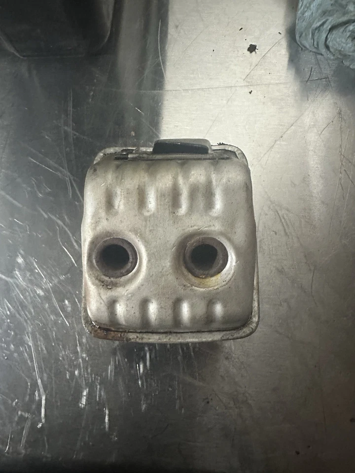 Silenciador Redmax 544147702 OEM Foto 1 de 2