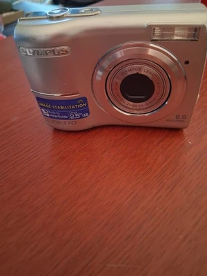 Olympus Fe-170 Digital Camera.   Mint Condition - Image 1 of 4