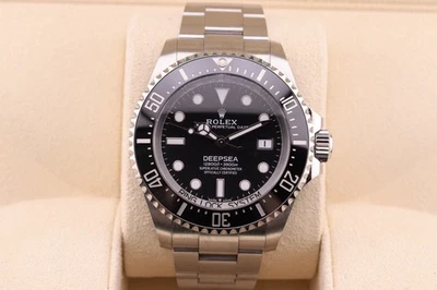Rolex Sea-Dweller Deepsea 44 mm acero inoxidable esfera negra 136660 caja y tarjeta Foto 1 de 4