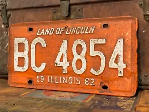 1962 Illinois License Plate BC 4854 Land Of Lincoln White Orange Original - Picture 1 of 3