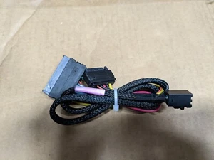 HighPoint SFF-8643 to U.2 SFF-8639 connector with 15-pin SATA Power Connector - Afbeelding 1 van 2