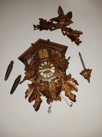 Vintage German Cuckoo Clock Quartz-movement Carved-Style Birds Leaves and Babies Cover