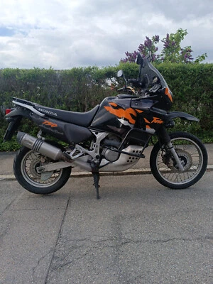 Honda XRV 750 Africa Twin RD07 - Bild 1 von 4