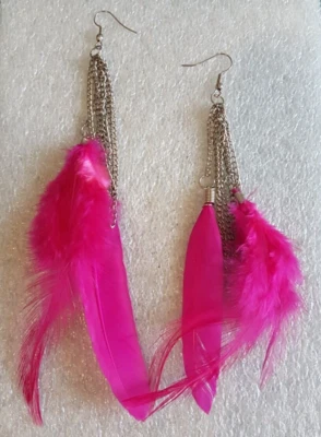 Vtg Costume Fashion Silver Tone Pink Feather Dangle Chain Hook Boho Earrings Foto 1 de 4