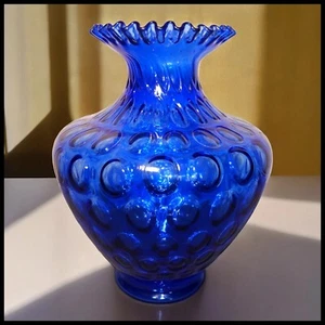 Vintage 1972-1973 American Fenton Cobalt Blue Glass Coin Dot Ruffled Edge Vase - Picture 1 of 7