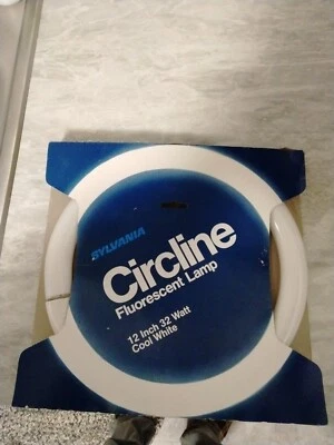 SYLVANIA CIRCLINE FLUORESCENT 12" LAMP 32 WATT COOL WHITE - Image 1 of 4
