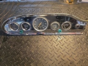 1963-1968 International  Pickup Truck Instrument Cluster Gauge used IH Chrome! - Bild 1 von 9