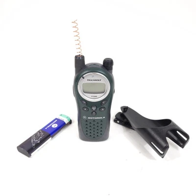 Motorola Talkabout T7200 Two Way Radio Walkie Talkie For Parts Or Repair - Image 1 of 4
