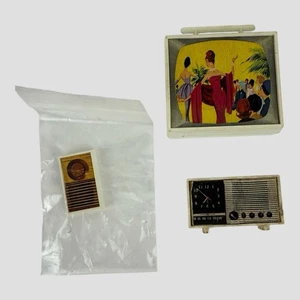 Vintage Miss Barbie Go Together Furniture Table Radio Television TV Lot - Bild 1 von 4